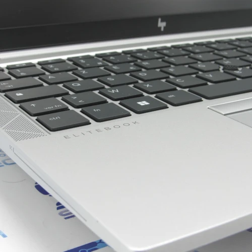HP EliteBook 835 G8 Ryzen 5 Pro 5650U 16G 256 SSD 13.3" Full HD