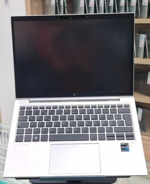 HP EliteBook 835 G10 Ryzen 5 Pro 7540U 32G 512 SSD 13.3" Full HD+