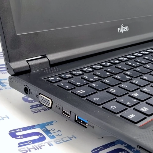 Fujitsu LifeBook E5511 i5 1135G7 16G 256 SSD 15.6" Full HD