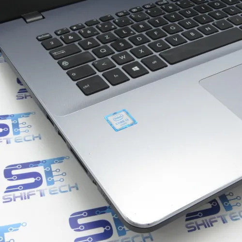 Asus Vivobook 17 i3 6006U 4GB 256 SSD 17 Pouce