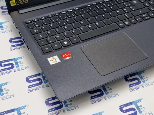 Acer Aspire 3 AMD Athlon Sliver 3050U 8G 256 SSD AMD Graphics 2G 15.6"