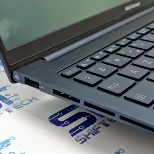 Asus Zenbook 15 OLED Ryzen 7 7735U 16G 512 SSD 15.6" 2K OLED 