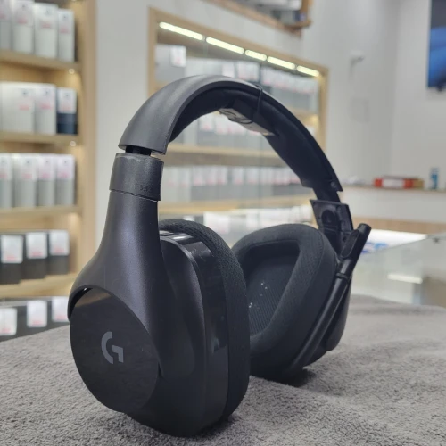 Logitech G533