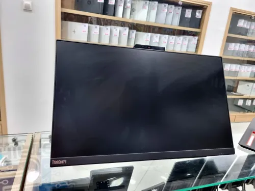 Lenovo AIO ThinkCentre i3 10100 8G 256 SSD 24" Full HD