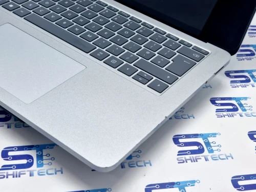 Microsoft Surface Laptop Studio i5 11300H 16G 256 SSD 14'' Tactile