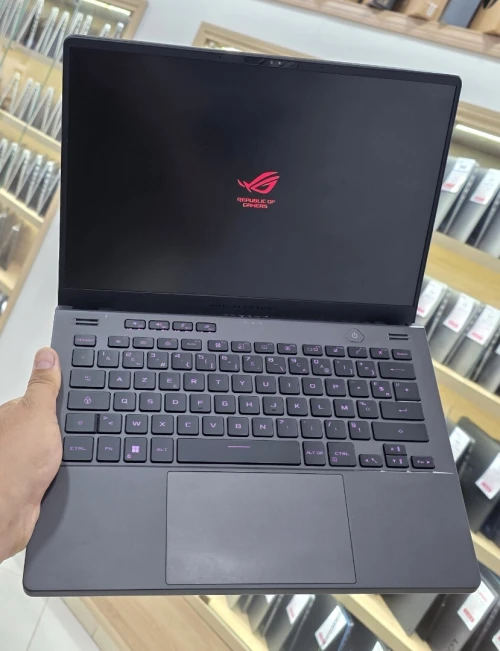 ROG Zephyrus G14 Ryzen 9 7940HS 32G 1TB SSD RTX 4060 14" QHD+ 165Hz