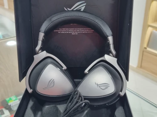 Asus Rog Delta RGB Quad-Dac Gaming Headset