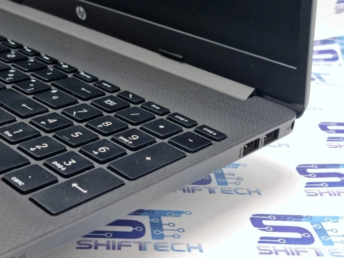 HP 250 G9 i3 1215U 8G 256 SSD 15.6" Full HD 