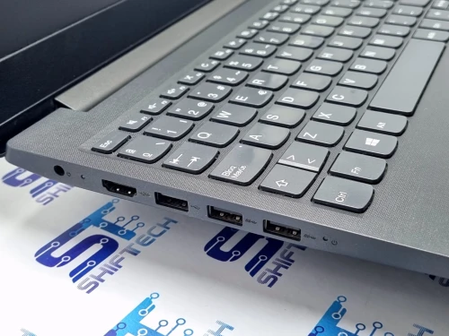 Lenovo V15 i5 1035G1 8G 256 SSD 15.6" Full HD