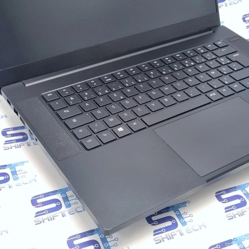 Razer Blade 15 i7 10750H 16G 512 SSD RTX 2060 6G 15.6" 120Hz