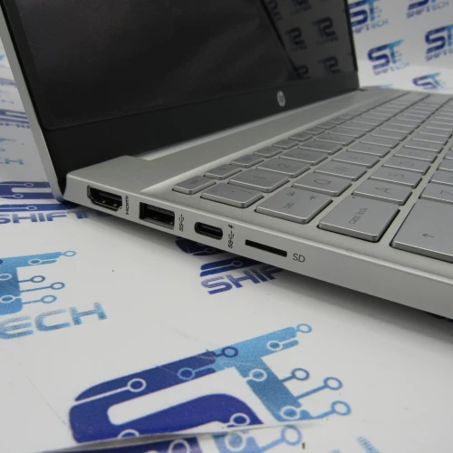 HP Pavilion 15 Ryzen 5 4500U 8G 256 SSD Full HD Tactile