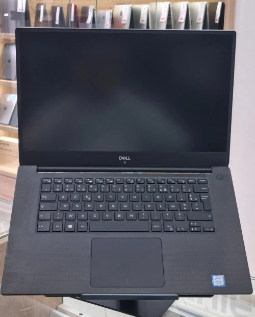 Dell Precision 5530 i7 8850H 32G 512 SSD NVIDIA Quadro P1000 15.6" Full HD