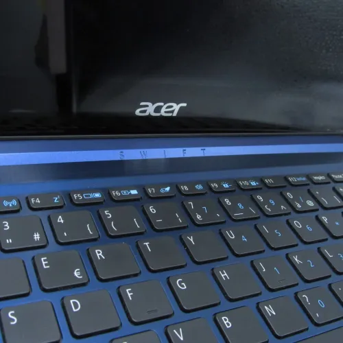 Acer Swift 3 i7 7500U 8G 256 SSD 14" Full HD