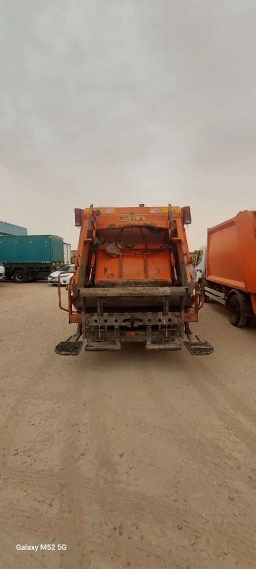 Mitsubishi FUSO CANTER 2015