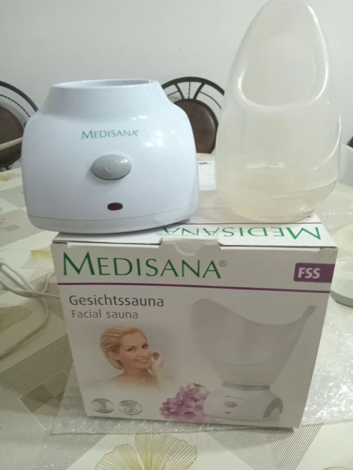 جهاز بخار لفتح مسامات الوجه.