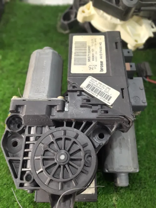 Vente en gros moteur lève vitre vw audi renault peugeot CITROEN ford