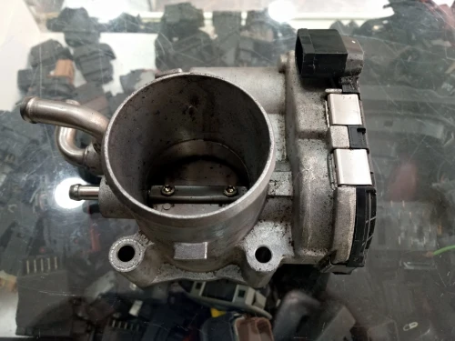 Papillon hyundai i10 i20 1-2 16v