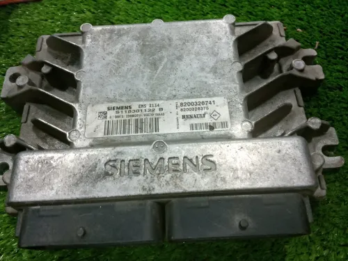 Calculateur Renault 1-2 1-4 1-6