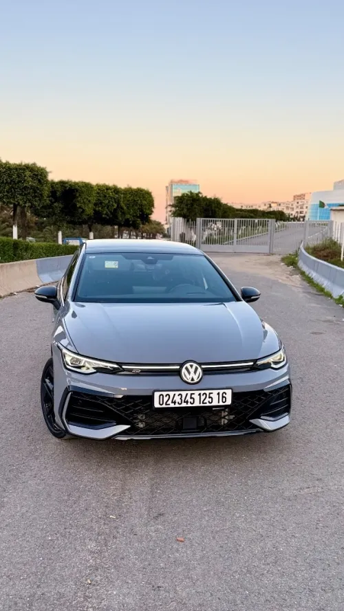 Volkswagen Golf 8 2025 R-Line Facelift 