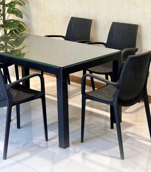 Table de jardin en plastique