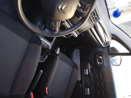 Citroen C3 2023 Shine TTS options.