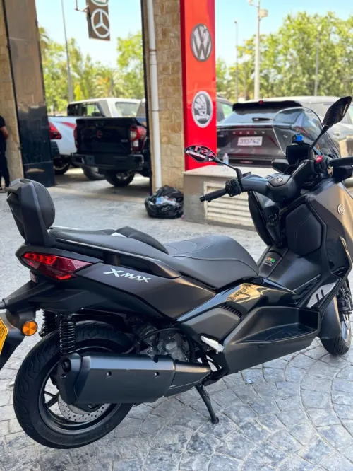 Yamaha Xmax 2025