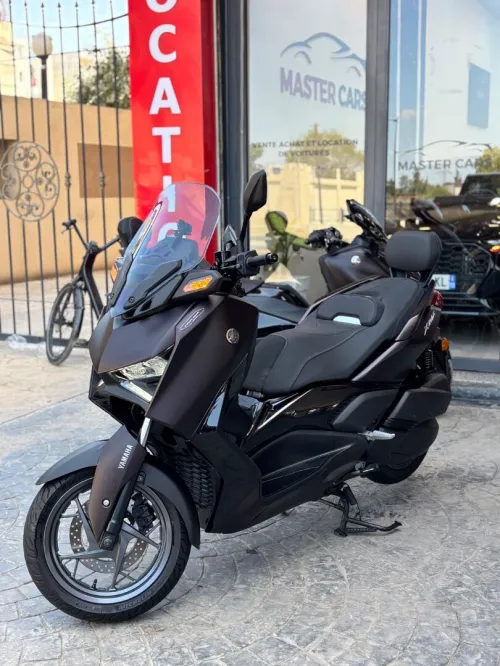 Yamaha Xmax 2025