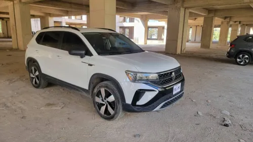 Volkswagen Taos 2024 