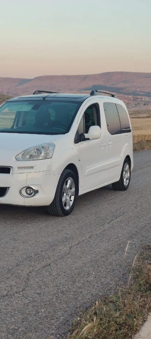Peugeot Partner 2013 Tepee Allure 