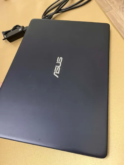 Asus ZenBook i7 8eme generation