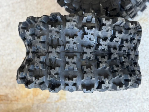 Pneus MAXXIS NEUF