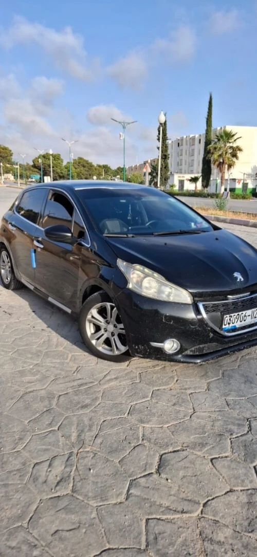 Peugeot 208 2012 Allure