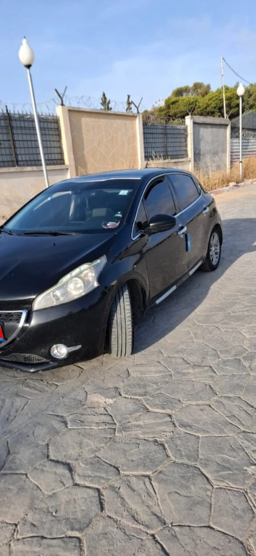 Peugeot 208 2012 Allure