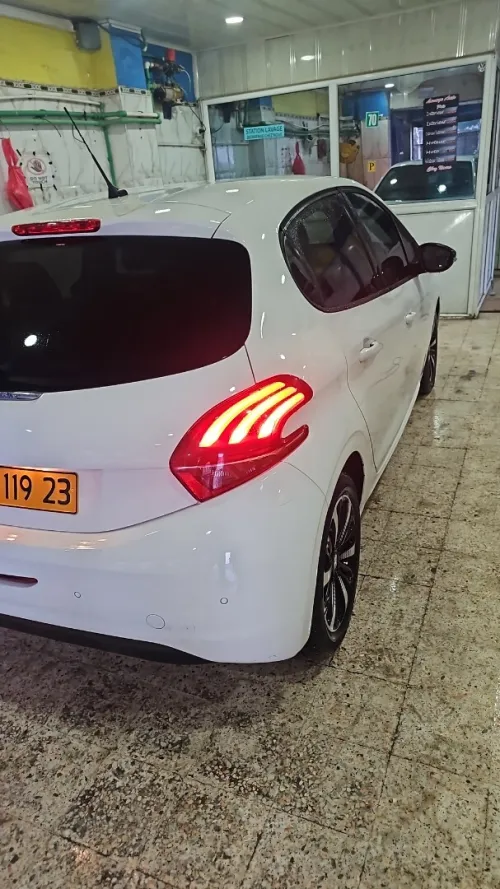 Peugeot 208 2019 Allure Facelift