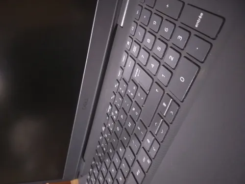 PC portable DELL bon Etat i3-11eme / 1T hdd+ 256 ssd / 12 gb ram