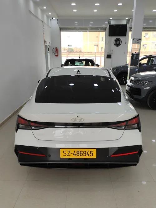 Hyundai Elantra 2025 Glx