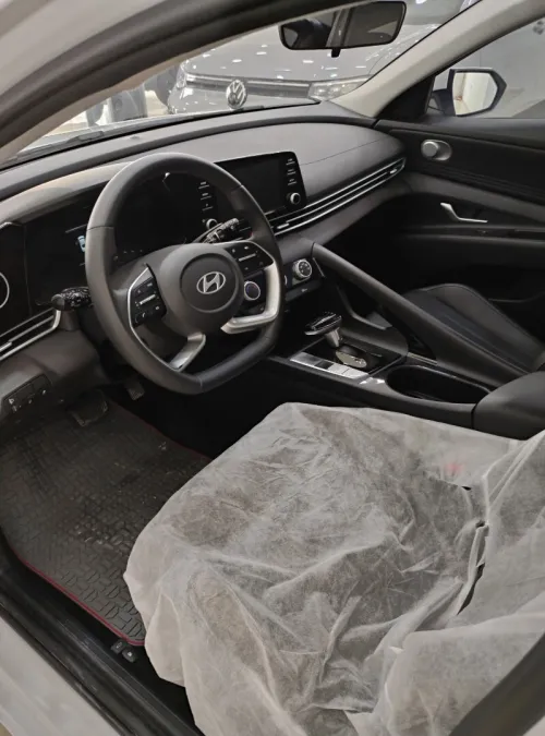 Hyundai Elantra 2025 Glx