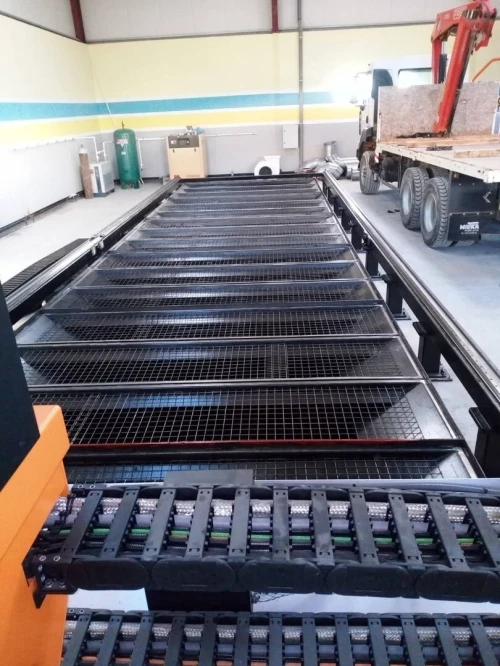 MACHINES INDUSTRIELLES CNC