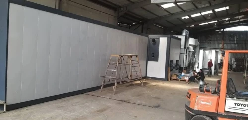MACHINES INDUSTRIELLES CNC