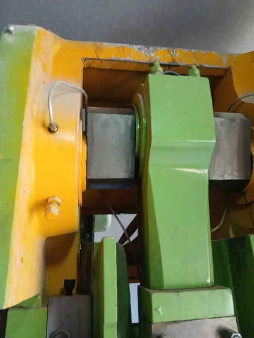 Presse poinçonneuse 100T