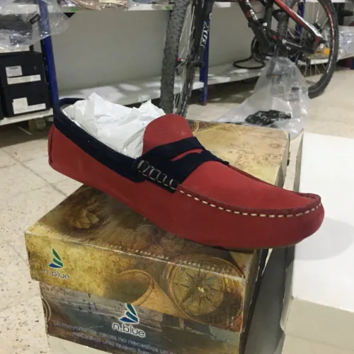 À vendre mocassins et sandale en gros seulement 