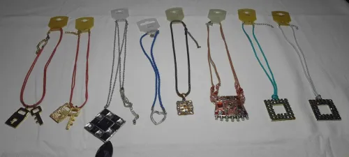 Boucles fantaisie indonésien importé  de France