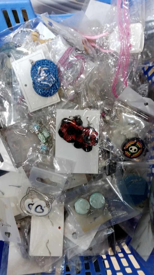 Boucles fantaisie indonésien importé  de France