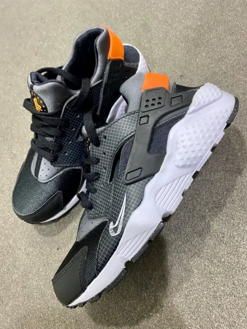 Huarche by Nike