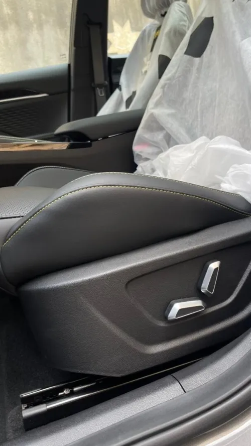 Geely Coolray 2025 