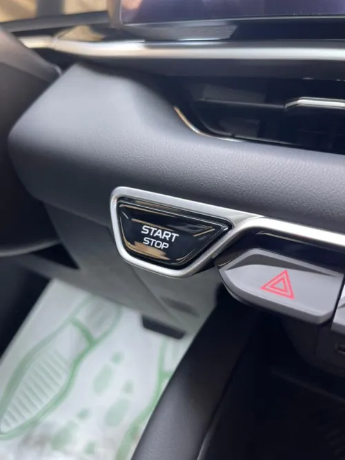 Geely Coolray 2025 