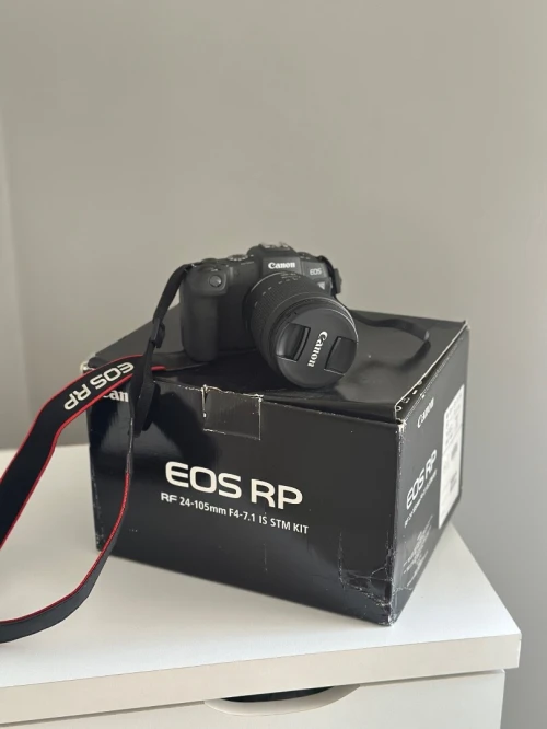 Canon EOS RP - RF 24-105mm STM