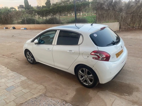 Peugeot 208 2014 Allure
