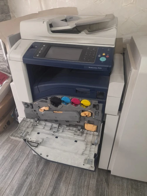 Photocopier XEROX 7535 avec finisseur(Finisher)