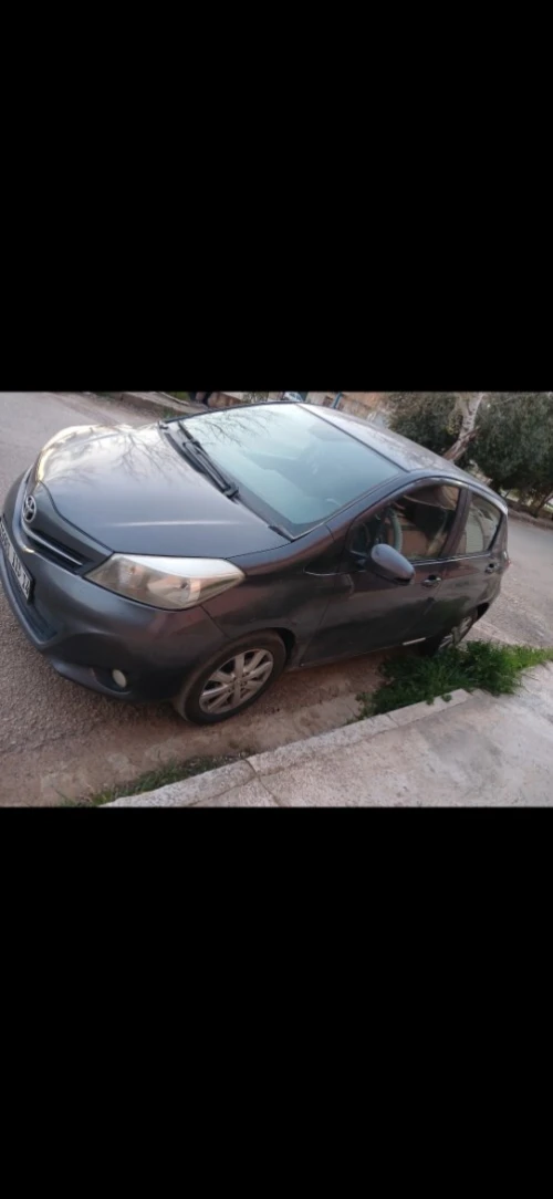 Toyota Yaris 2013 